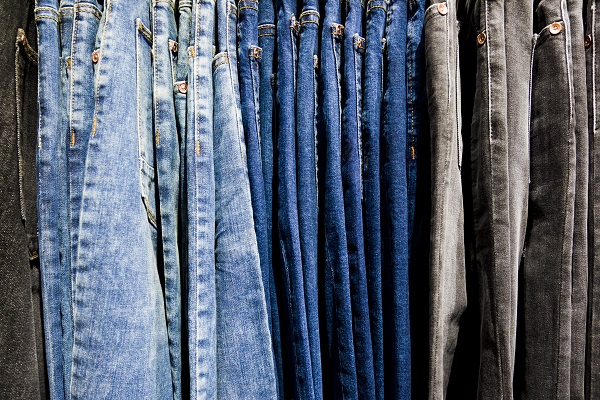 Selezione di jeans per ogni occasione.